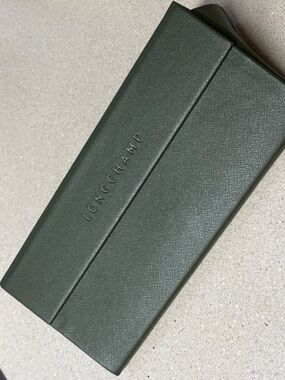 Longchamp Semi-Hard Shell Folding Eyeglasses Case Olive
Green